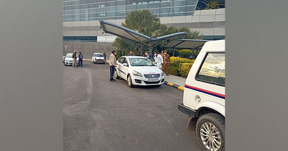 Green corridor created from IGI Airport to AIIMS for transportation of heart, Hospital hails efforts of traffic police